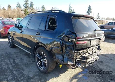 2024 BMW X7 xDrive40I z USA, uszkodzony, nr VIN 5UX23EM01R9V78400
